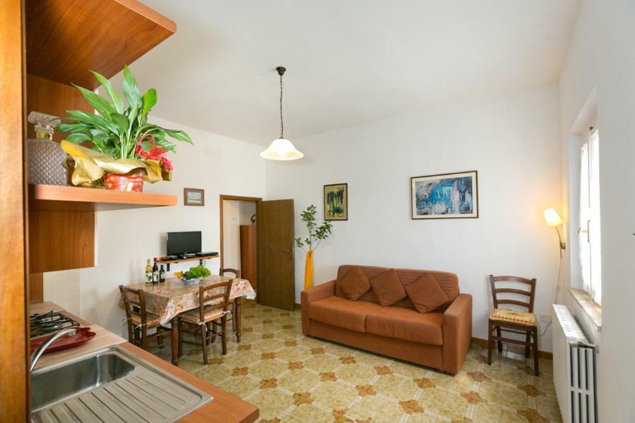 Agriturismo Case Nuove Castellina Marittima Exteriör bild