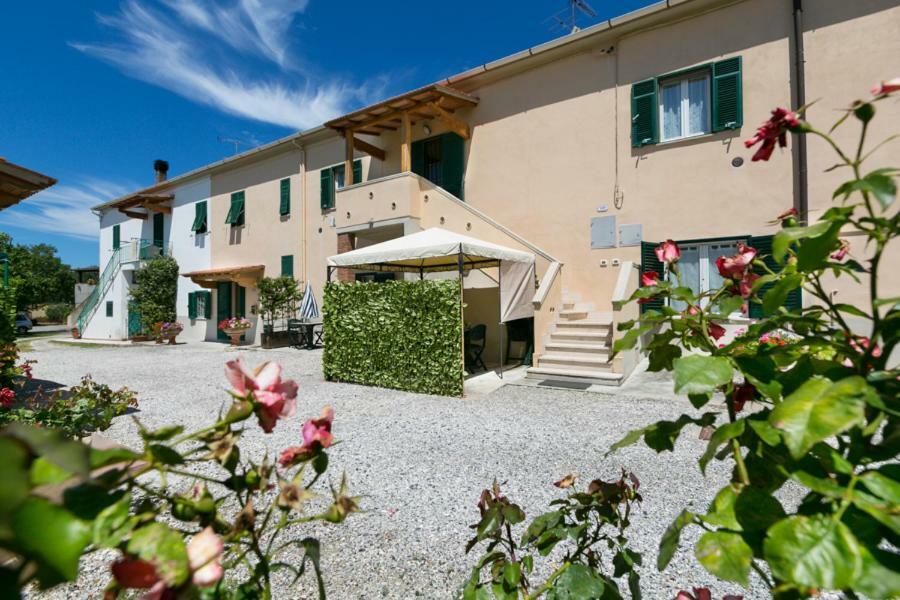 Agriturismo Case Nuove Castellina Marittima Exteriör bild