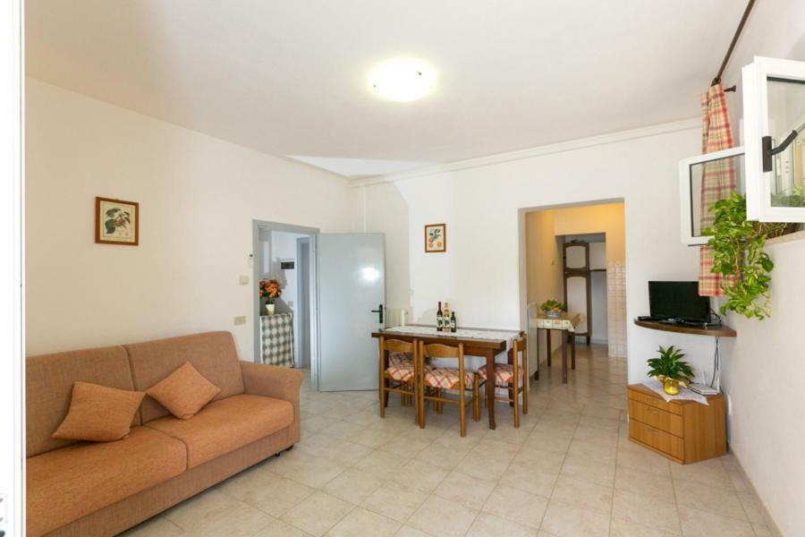 Agriturismo Case Nuove Castellina Marittima Exteriör bild