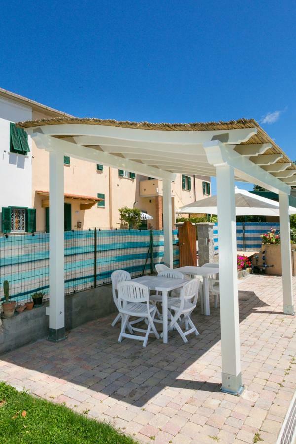 Agriturismo Case Nuove Castellina Marittima Exteriör bild